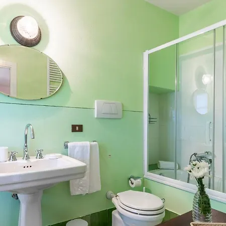 Villa Rivetta 6&2, Emma