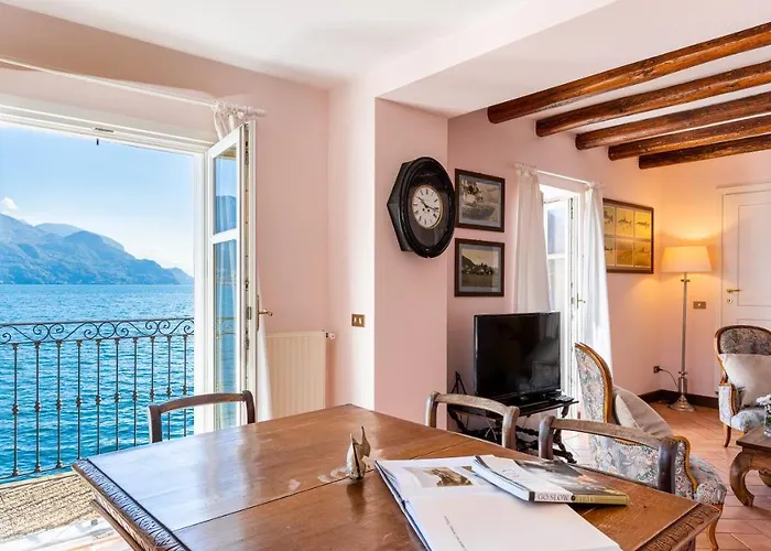 Rivetta 6&2, Emma Villa Rezzonico